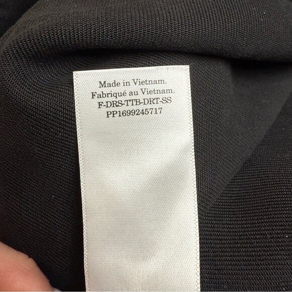 Everlane TENCEL Puff Sleeve Black Midi Dress Size Medium NWT Soft Lightweight - Picture 10 of 11